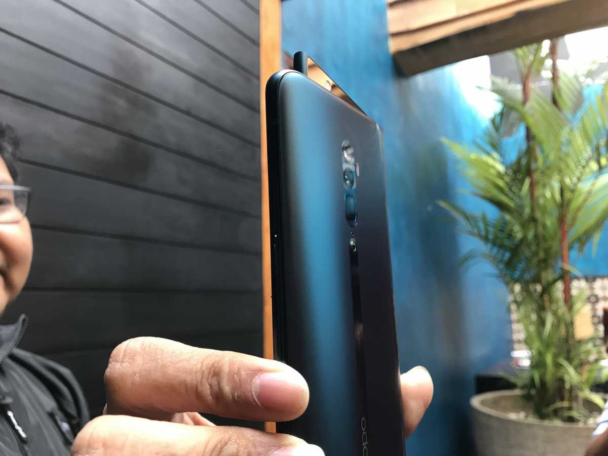 5 Fakta tentang Kamera <i>Pop-up</i> Miring Oppo Reno 5 Fakta tentang Kamera <i>Pop-up</i> Miring Oppo Reno