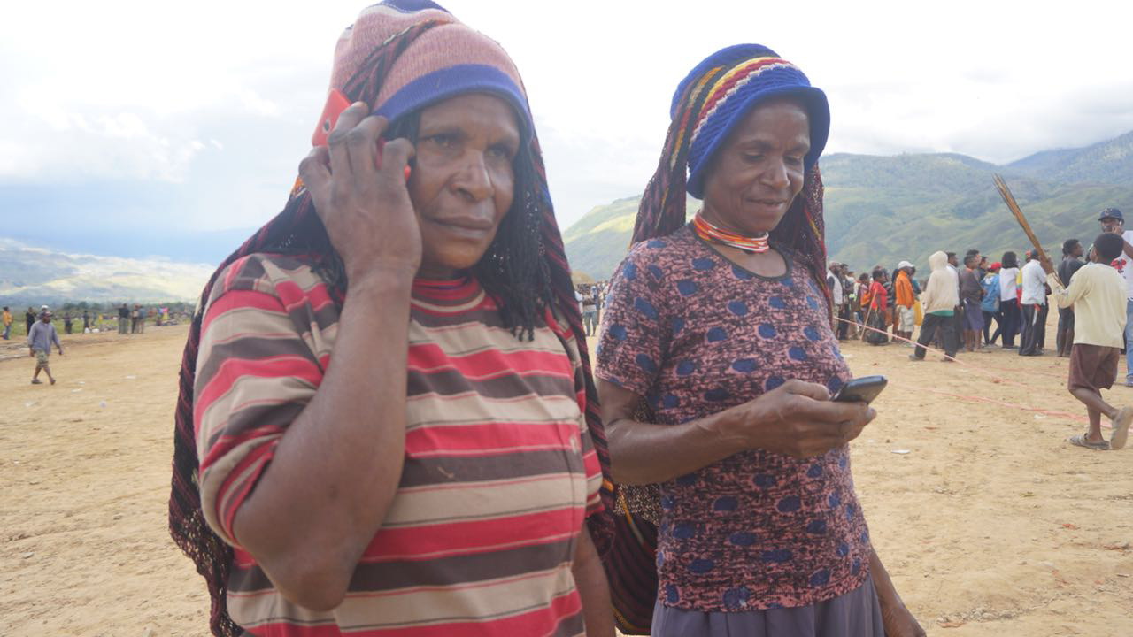 Banjir di Sentani, Telkomsel Gunakan Mobile Backup Power agar Layanan Aman Banjir di Sentani, Telkomsel Gunakan Mobile Backup Power agar Layanan Aman