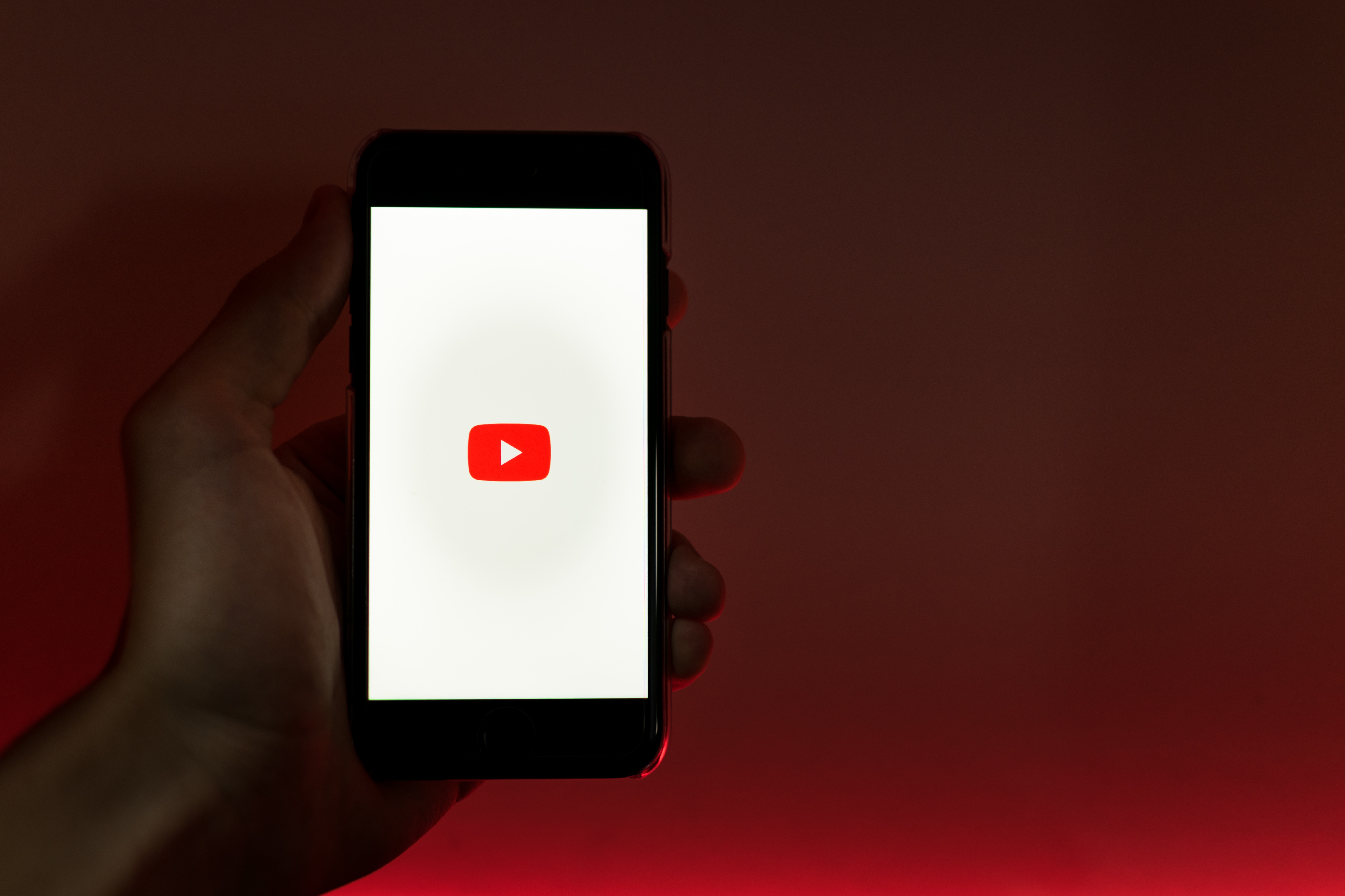 KPI Kalau Gaptek Bilang Aja deh, Nanti Diajarin Cara Main YouTube dkk KPI Kalau Gaptek Bilang Aja deh, Nanti Diajarin Cara Main YouTube dkk