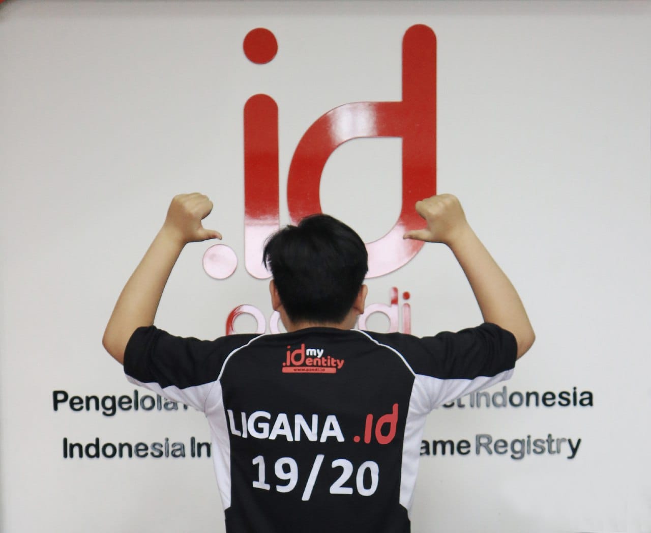 Ada Hubungan apa Pengelola Domain Internet dengan Sepakbola? Ada Hubungan apa Pengelola Domain Internet dengan Sepakbola?
