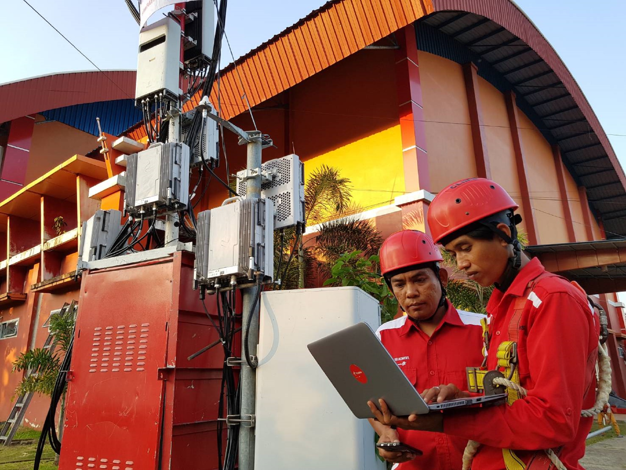 Telkomsel Terus Sebar Jaringan Internet di Wilayah Paling Utara Kalimantan Telkomsel Terus Sebar Jaringan Internet di Wilayah Paling Utara Kalimantan
