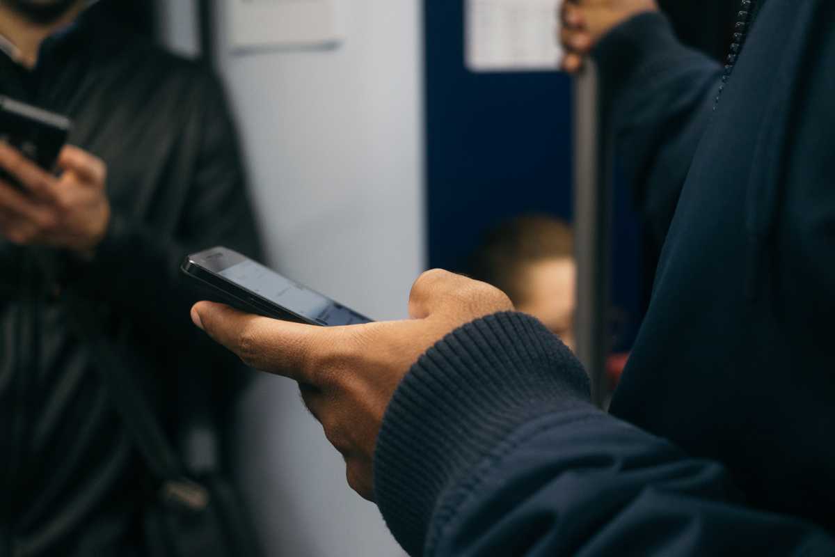 UU Cipta Kerja Disahkan, Operator Harus Mau Berbagi Infrastruktur Pasif dan Aktif UU Cipta Kerja Disahkan, Operator Harus Mau Berbagi Infrastruktur Pasif dan Aktif