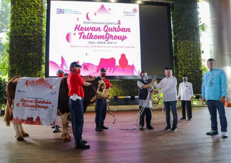 TelkomGroup Salurkan Lebih dari 1.000 Hewan Kurban di Seluruh Indonesia TelkomGroup Salurkan Lebih dari 1.000 Hewan Kurban di Seluruh Indonesia