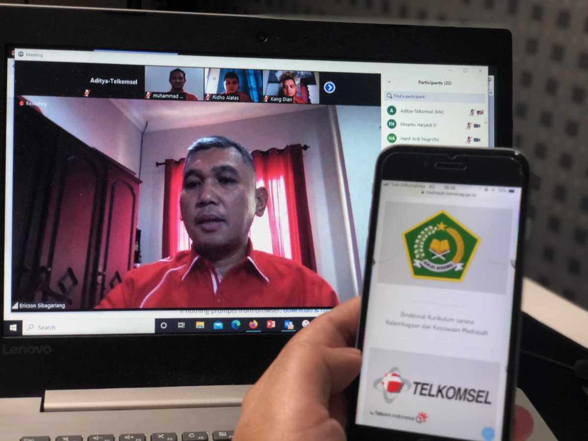 Telkomsel Berikan Paket Internet Terjangkau untuk Siswa Madrasah Telkomsel Berikan Paket Internet Terjangkau untuk Siswa Madrasah