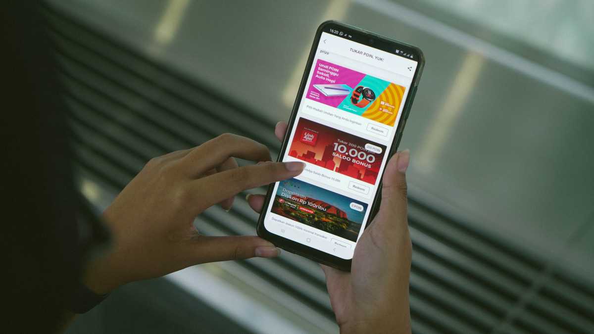 Pengguna Data Telkomsel Saat Natal 2020: Sering Browsing Tinggalkan Main Game Pengguna Data Telkomsel Saat Natal 2020: Sering Browsing Tinggalkan Main Game