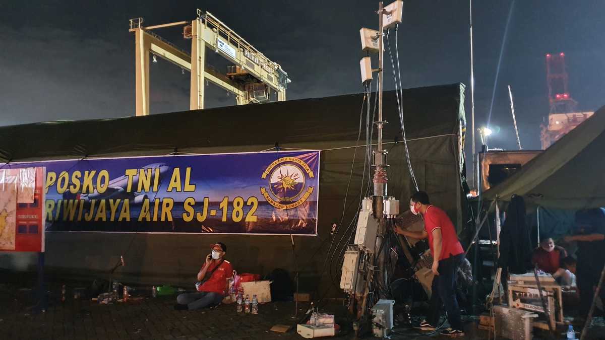 Telkomsel Pastikan Komunikasi Lancar Selama Evakuasi Sriwijaya Air SJ-182 Telkomsel Pastikan Komunikasi Lancar Selama Evakuasi Sriwijaya Air SJ-182