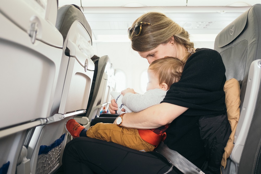 Ini yang Harus Dilakukan Ketika Bayi <i>Nangis</i> di Pesawat Ini yang Harus Dilakukan Ketika Bayi <i>Nangis</i> di Pesawat