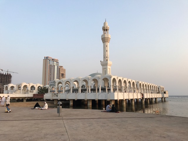 Satu Senja di Masjid Terapung Satu Senja di Masjid Terapung