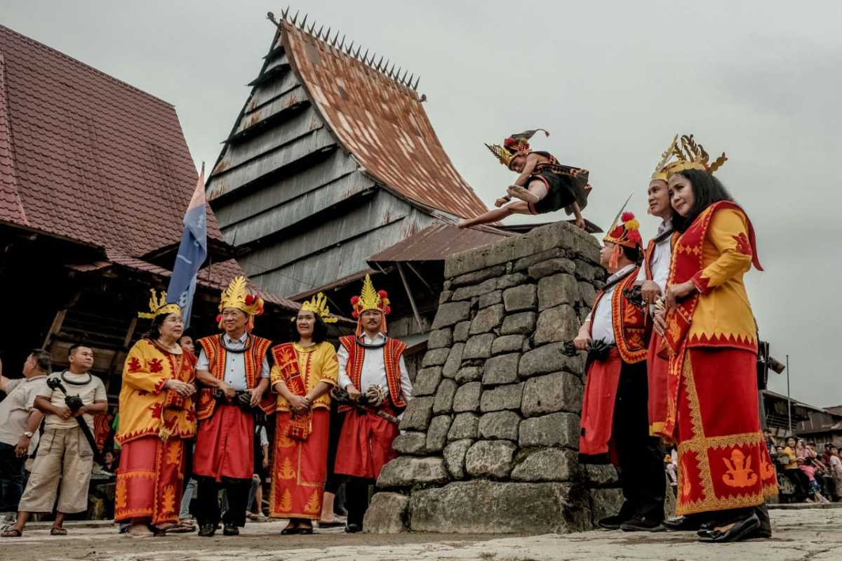 5 Hal Wajib Diketahui Sebelum Liburan ke 'Desa Lompat Batu' di Nias 5 Hal Wajib Diketahui Sebelum Liburan ke 'Desa Lompat Batu' di Nias