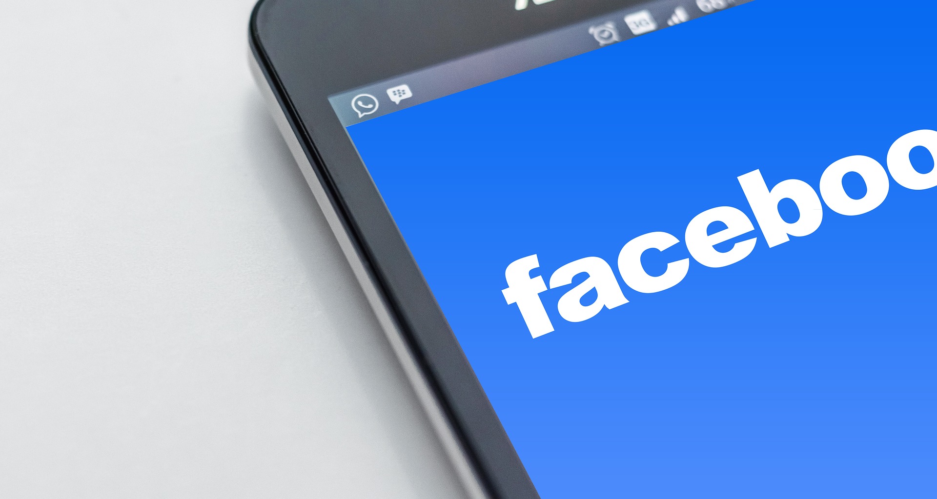 Facebook Tembus Angka 5 Miliar <i>Install</i> di Perangkat Android Facebook Tembus Angka 5 Miliar <i>Install</i> di Perangkat Android