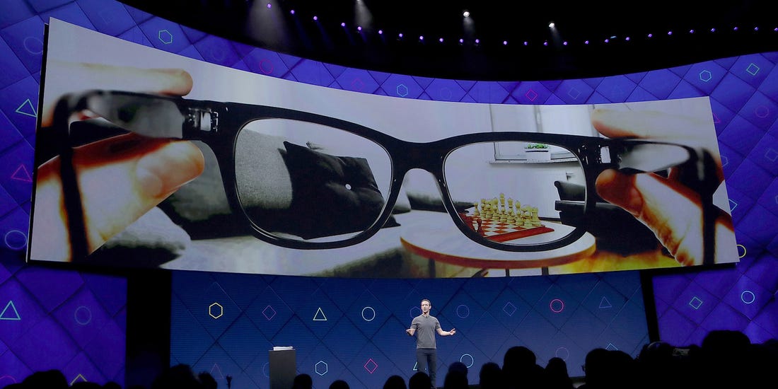 Rumor Facebook Bikin Kacamata Pintar Bareng Ray-Ban Rumor Facebook Bikin Kacamata Pintar Bareng Ray-Ban