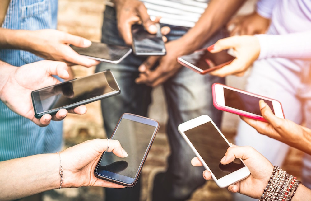 Nasib Pasar Smartphone Era Pandemi, di Indonesia Turun 4 Persen Nasib Pasar Smartphone Era Pandemi, di Indonesia Turun 4 Persen