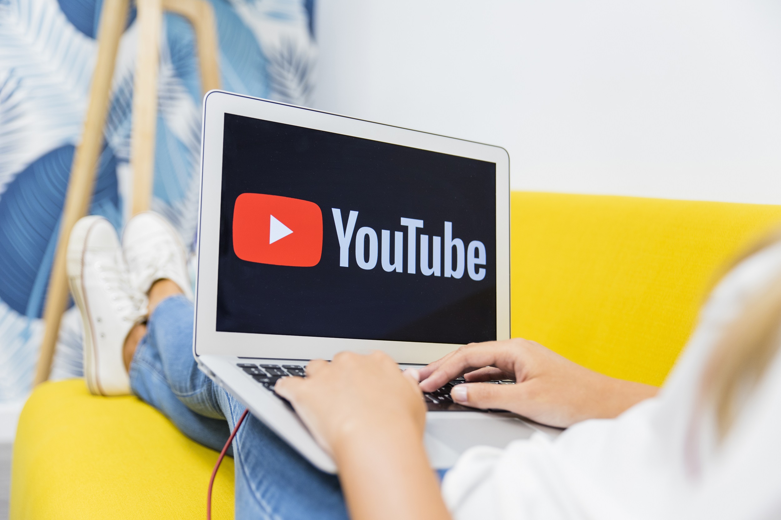 YouTube Uji Coba Fitur Beli Produk yang Ditampilkan di Video