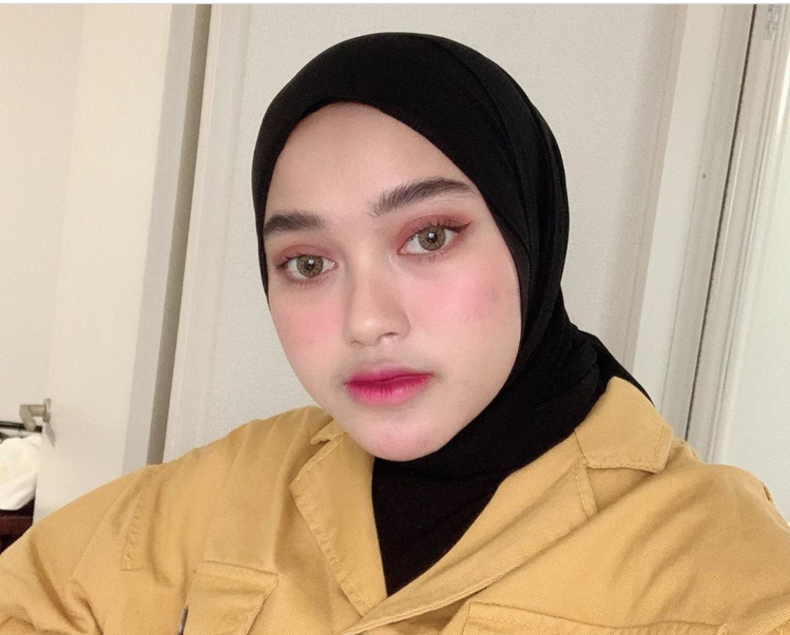 Selebgram Indira Khalistha Sebut Virus Corona 'B Aja', Ga Pake Masker dan Tak Perlu Cuci Tangan Selebgram Indira Khalistha Sebut Virus Corona 'B Aja', Ga Pake Masker dan Tak Perlu Cuci Tangan