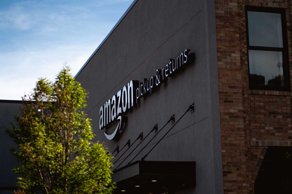 Hampir 20.000 Karyawan Amazon Tertular Covid-19 Hampir 20.000 Karyawan Amazon Tertular Covid-19