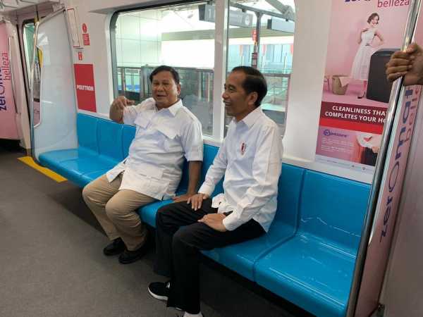 Lihat Jokowi dan Prabowo Akur, Netizen Bersorak #03PersatuanIndonesia di Medsos Twitter Down, Warganet Dunia Langsung Galau - Uzone