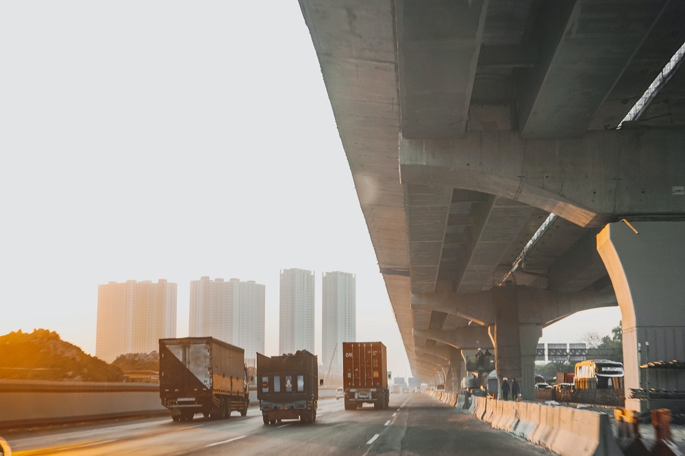 Manfaatkan Model Bisnis Logee Trans Truck Marketplace untuk Meningkatkan Produktivitas Bisnis Anda Manfaatkan Model Bisnis Logee Trans Truck Marketplace untuk Meningkatkan Produktivitas Bisnis Anda