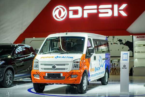IIMS 2023: Satu-satunya Ambulan Listrik Ini Sudah Diproduksi Lokal IIMS 2023: Satu-satunya Ambulan Listrik Ini Sudah Diproduksi Lokal