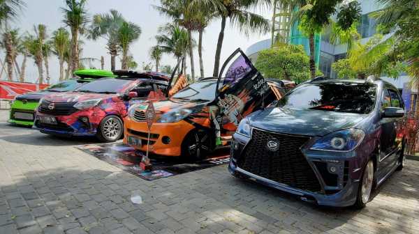 1.300 Mobil Siap Adu Modifikasi di Daihatsu Dress-Up e-Challenge 2023 1.300 Mobil Siap Adu Modifikasi di Daihatsu Dress-Up e-Challenge 2023