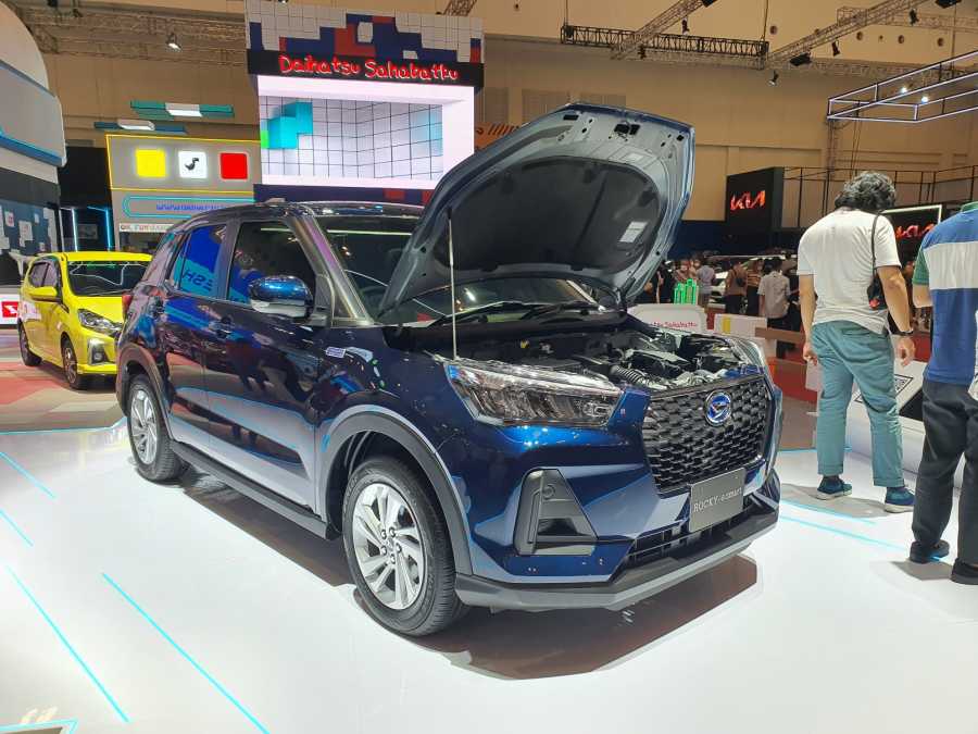 GIIAS 2022: Daihatsu Kenalkan Rocky Hybrid, Klaim Lebih Irit 50 Persen