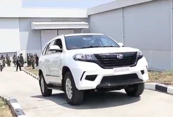 Rocky Gerung Sebut Esemka Mobil Simsalabim, Cuma Angin Ban yang Dari RI Rocky Gerung Sebut Esemka Mobil Simsalabim, Cuma Angin Ban yang Dari RI