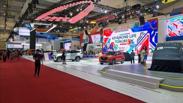 GIIAS 2023 Resmi Dibuka, Target Transaksi Hingga Rp15 Triliun! GIIAS 2023 Resmi Dibuka, Target Transaksi Hingga Rp15 Triliun!