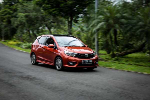 Uzone Choice Award 2022: Honda Brio Jadi Mobil Terpopuler Uzone Choice Award 2022: Honda Brio Jadi Mobil Terpopuler