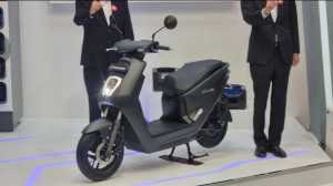 Adu Spesifikasi Motor Listrik Rp40 Jutaan: Honda Yamaha Sampai Lokalan