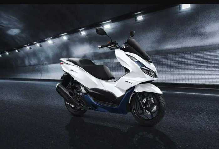 AHM Hentikan Produksi Honda PCX Hybrid di Indonesia, Gak Laku? AHM Hentikan Produksi Honda PCX Hybrid di Indonesia, Gak Laku?