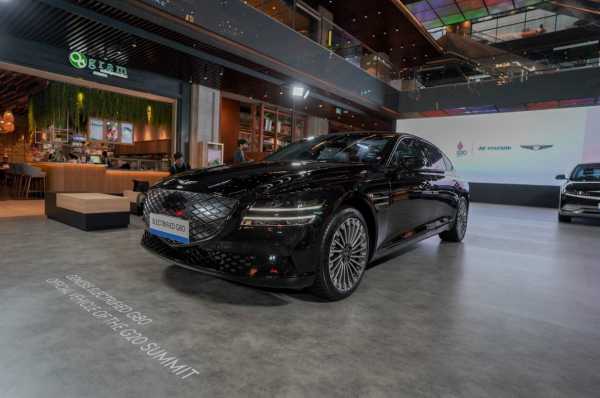 Hyundai Pamerkan Genesis G80 Special Edition Long-Wheelbase KTT G20 Hyundai Pamerkan Genesis G80 Special Edition Long-Wheelbase KTT G20
