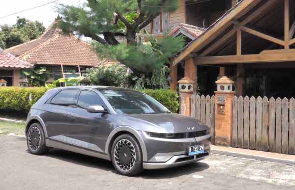 Baru Tiga Menteri Jokowi Punya Mobil Listrik, Lord Luhut Aja Belum Punya Baru Tiga Menteri Jokowi Punya Mobil Listrik, Lord Luhut Aja Belum Punya