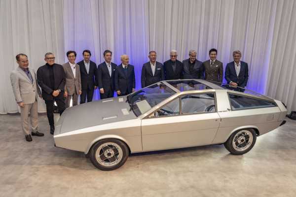 Hyundai Bangkitkan Lagi Mobil Konsep Pony Coupe Era 1974 Hyundai Bangkitkan Lagi Mobil Konsep Pony Coupe Era 1974