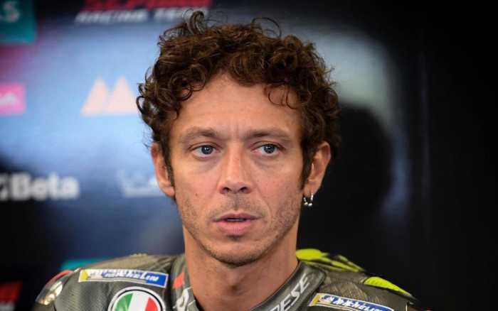 ‘Banting Setir’ Jadi Pembalap Mobil, Rossi Bakal Tunggangi BMW M4 GT3 ‘Banting Setir’ Jadi Pembalap Mobil, Rossi Bakal Tunggangi BMW M4 GT3