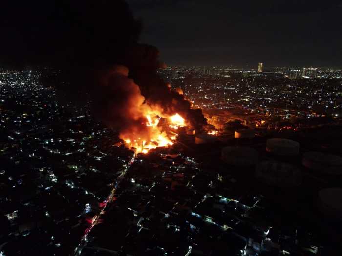 Warganet Kompak Doakan Korban Kebakaran Depo Pertamina Plumpang Warganet Kompak Doakan Korban Kebakaran Depo Pertamina Plumpang