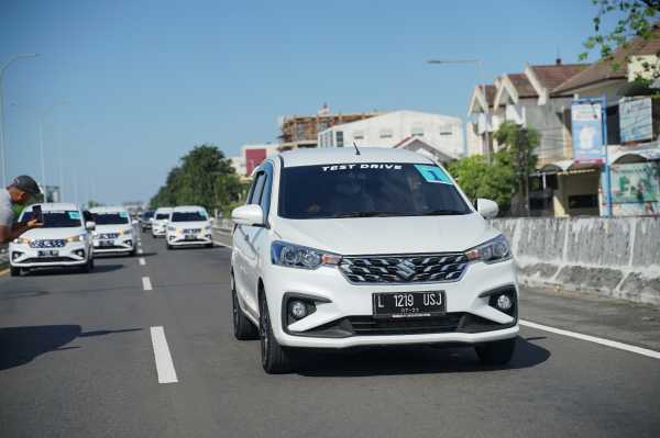 Tes Konsumsi BBM Suzuki Ertiga Hybrid, Tembus 34 Km per Liter! Tes Konsumsi BBM Suzuki Ertiga Hybrid, Tembus 34 Km per Liter!