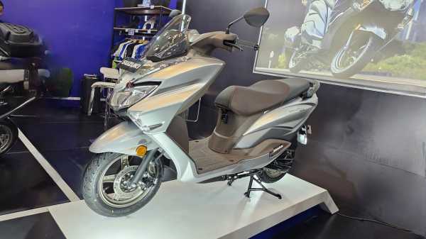 Suzuki Luncurkan Skutik Burgman Street 125 EX, Harganya Rp24 Jutaan Suzuki Luncurkan Skutik Burgman Street 125 EX, Harganya Rp24 Jutaan