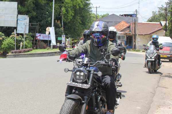 Kunci Redam Emosi Saat Berkendara Sembari Puasa: Senyum! Kunci Redam Emosi Saat Berkendara Sembari Puasa: Senyum!