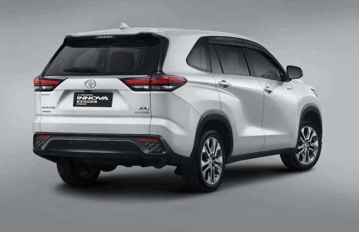 Era Baru Toyota Kijang: Tergusurnya Penggerak Belakang dan Diesel Era Baru Toyota Kijang: Tergusurnya Penggerak Belakang dan Diesel