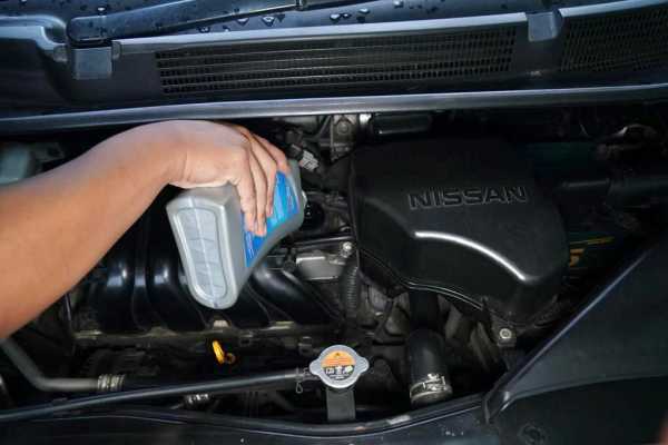 Mana Lebih Baik, Ganti Oli Mesin Mobil Setiap 5.000 Km atau 10.000 Km? Mana Lebih Baik, Ganti Oli Mesin Mobil Setiap 5.000 Km atau 10.000 Km?