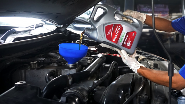 Tips Memilih Oli Mesin Mobil Agar Lolos Uji Emisi Tips Memilih Oli Mesin Mobil Agar Lolos Uji Emisi
