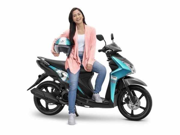Cewek Perlu Tahu Cara Naik Motor yang Aman Cewek Perlu Tahu Cara Naik Motor yang Aman