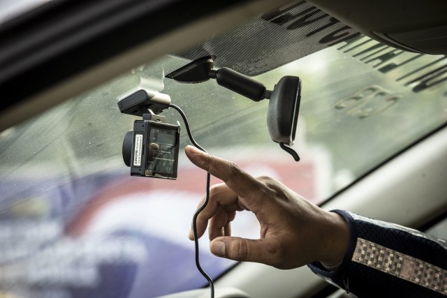 Mobil Tilang Elektronik Polda Metro Dilengkapi Kecerdasan Buatan Mobil Tilang Elektronik Polda Metro Dilengkapi Kecerdasan Buatan