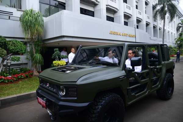 Spesifikasi Pindad Maung versi Facelift yang dipakai Prabowo dan Jokowi Spesifikasi Pindad Maung versi Facelift yang dipakai Prabowo dan Jokowi