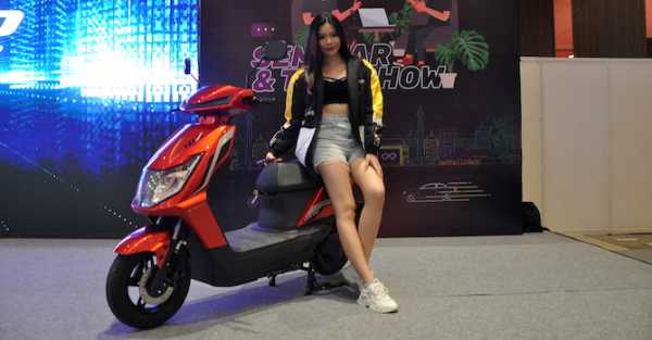 IIMS 2023: United Luncurkan Motor Listrik Seharga Rp7 Jutaan! IIMS 2023: United Luncurkan Motor Listrik Seharga Rp7 Jutaan!