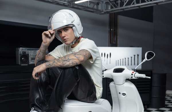 Kapan Pertama Kali Justin Bieber Jatuh Cinta Sama Vespa? Kapan Pertama Kali Justin Bieber Jatuh Cinta Sama Vespa?