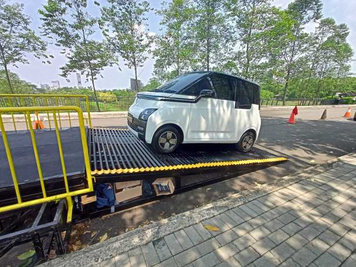 Wuling Serahkan 100 Unit Air ev Pertama ke Konsumen Wuling Serahkan 100 Unit Air ev Pertama ke Konsumen