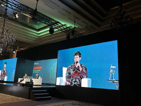Bos Pembuat ChatGPT Sam Altman Komentari AI Ancam Pekerja Manusia Bos Pembuat ChatGPT Sam Altman Komentari AI Ancam Pekerja Manusia
