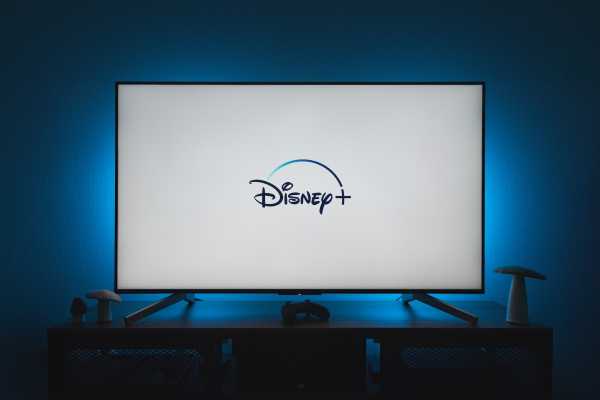 Deretan Film Terbaru yang Hadir di Disney+ Hotstar Deretan Film Terbaru yang Hadir di Disney+ Hotstar