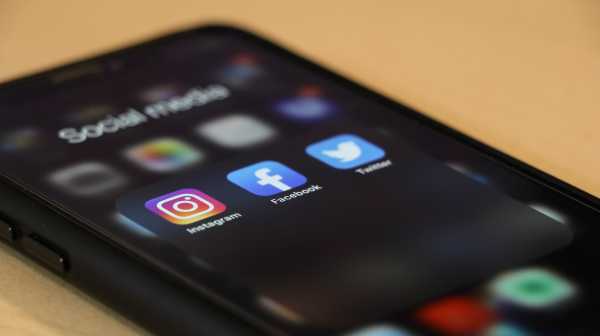 Meta Uji Coba Facebook dan Instagram Berbayar yang Bebas Iklan Meta Uji Coba Facebook dan Instagram Berbayar yang Bebas Iklan