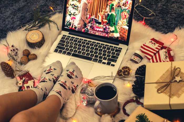 Rekomendasi 10 Film Natal yang Bisa Dinikmati di Layanan Streaming Rekomendasi 10 Film Natal yang Bisa Dinikmati di Layanan Streaming